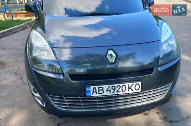 Мінівен Renault Grand Scenic 2011 в 