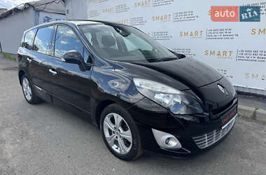 Минивэн Renault Grand Scenic 2010 в 
