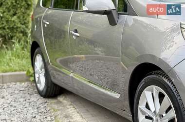 Мінівен Renault Grand Scenic 2013 в 