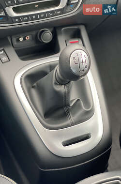 Минивэн Renault Grand Scenic 2009 в 