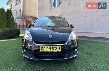Минивэн Renault Grand Scenic 2013 в 
