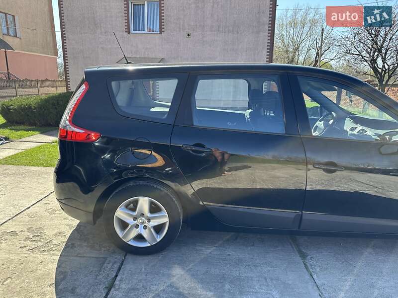 Минивэн Renault Grand Scenic 2013 в Ивано-Франковске