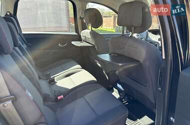 Минивэн Renault Grand Scenic 2013 в 