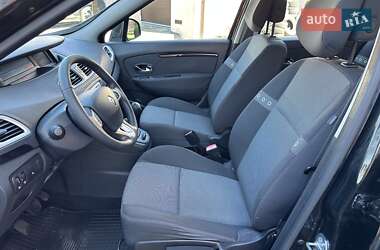 Минивэн Renault Grand Scenic 2013 в 