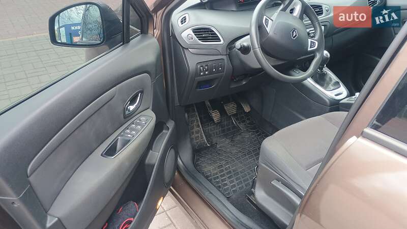 Мінівен Renault Grand Scenic 2011 в Києві