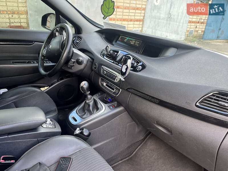 Мінівен Renault Grand Scenic 2013 в Южноукраїнську фото 7 Мінівен Renault Grand Scenic 2013 в Южноукраїнську