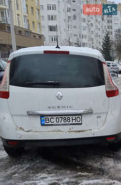 Минивэн Renault Grand Scenic 2013 в 