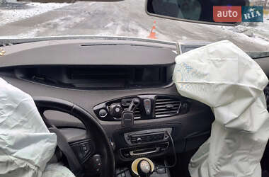 Минивэн Renault Grand Scenic 2013 в 