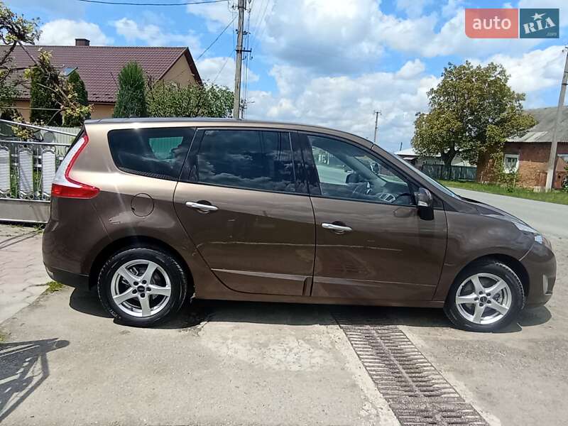 Минивэн Renault Grand Scenic 2009 в Бучаче