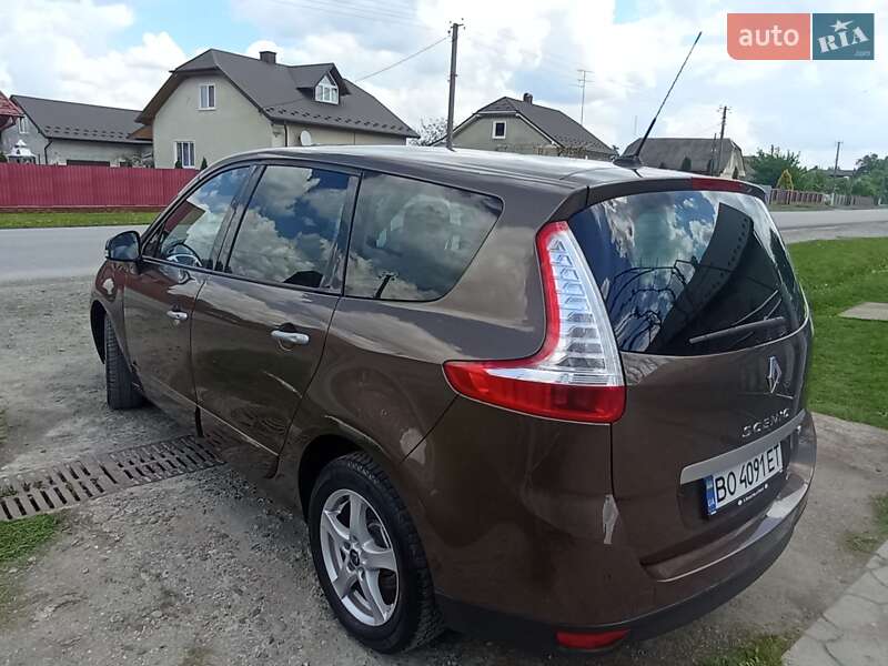 Минивэн Renault Grand Scenic 2009 в Бучаче