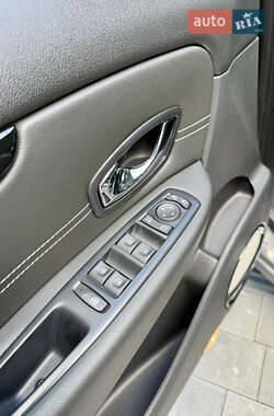 Минивэн Renault Grand Scenic 2014 в 