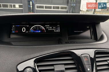 Минивэн Renault Grand Scenic 2013 в 