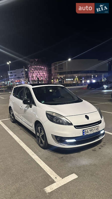 Renault Grand Scenic 2012