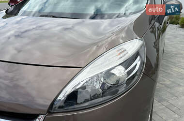 Минивэн Renault Grand Scenic 2012 в 