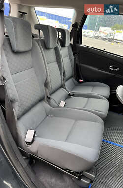 Минивэн Renault Grand Scenic 2010 в 