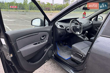 Минивэн Renault Grand Scenic 2010 в 