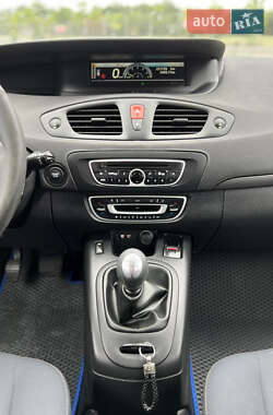 Минивэн Renault Grand Scenic 2010 в 