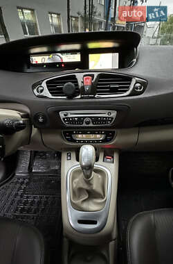 Мінівен Renault Grand Scenic 2011 в 