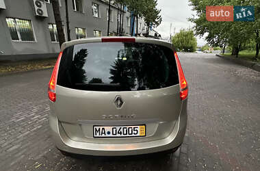 Мінівен Renault Grand Scenic 2011 в 