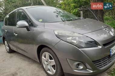 Минивэн Renault Grand Scenic 2011 в 