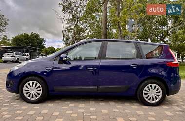 Минивэн Renault Grand Scenic 2010 в 