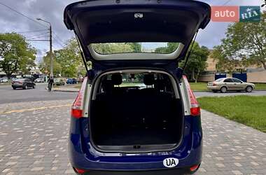 Минивэн Renault Grand Scenic 2010 в 
