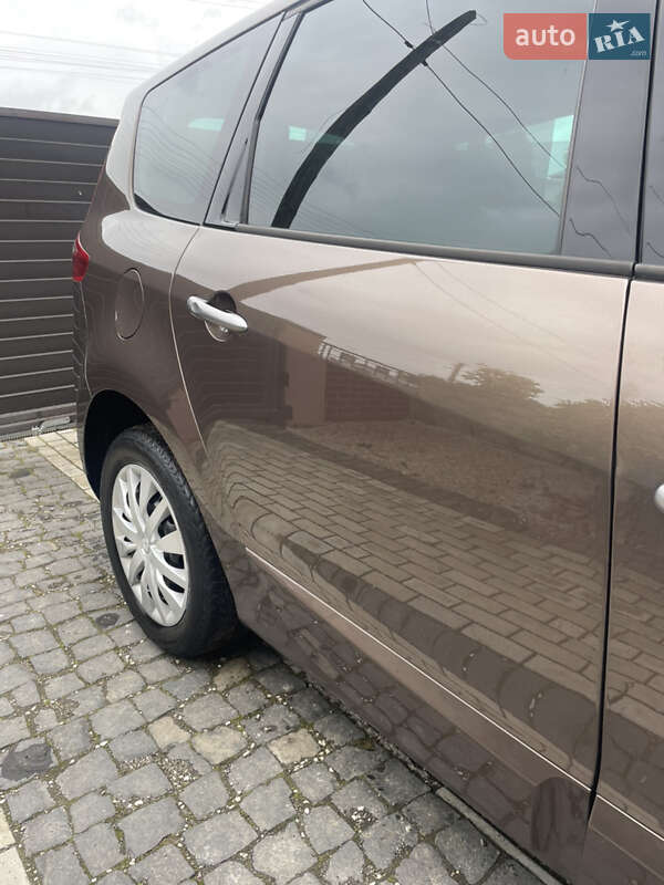 Минивэн Renault Grand Scenic 2010 в Стрые
