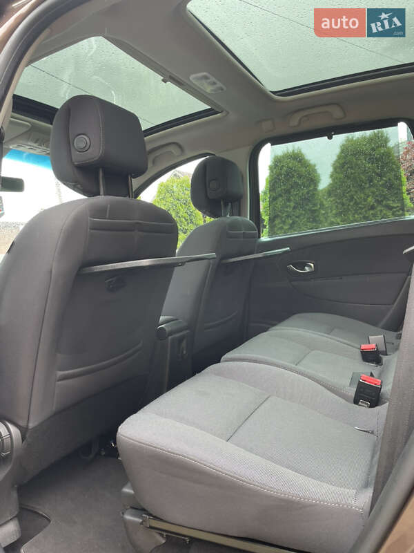 Минивэн Renault Grand Scenic 2010 в Стрые
