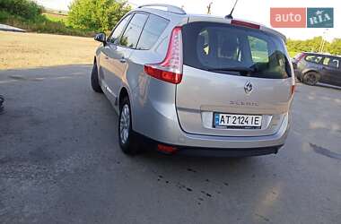 Минивэн Renault Grand Scenic 2016 в 