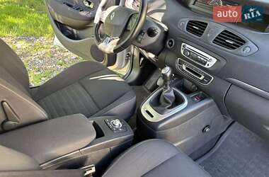 Минивэн Renault Grand Scenic 2016 в 