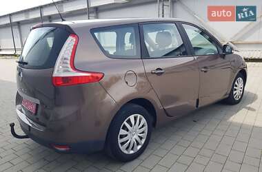 Минивэн Renault Grand Scenic 2009 в 