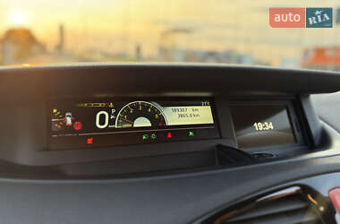Минивэн Renault Grand Scenic 2011 в 