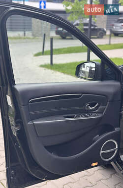 Минивэн Renault Grand Scenic 2013 в 