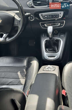 Минивэн Renault Grand Scenic 2013 в 