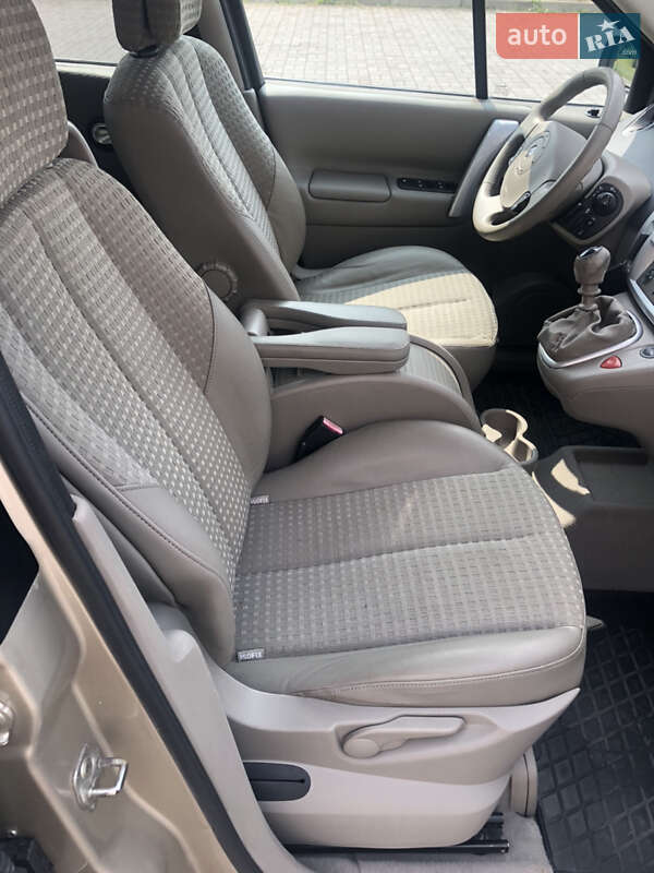 Минивэн Renault Grand Scenic 2006 в Запорожье