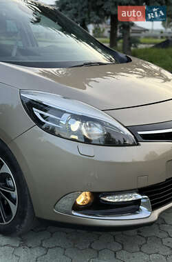 Мінівен Renault Grand Scenic 2014 в 