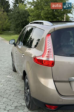 Мінівен Renault Grand Scenic 2014 в 
