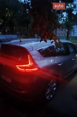 Минивэн Renault Grand Scenic 2017 в 