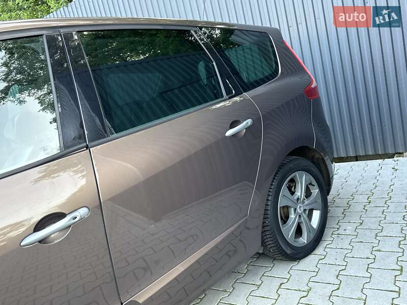 Мінівен Renault Grand Scenic 2010 в Дрогобичі