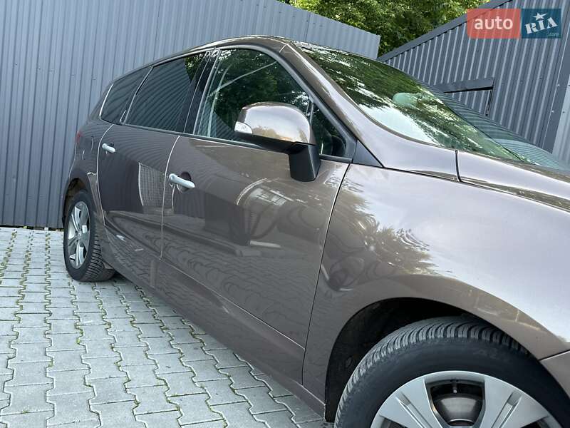 Мінівен Renault Grand Scenic 2010 в Дрогобичі
