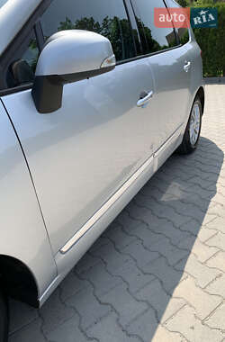 Мінівен Renault Grand Scenic 2012 в 
