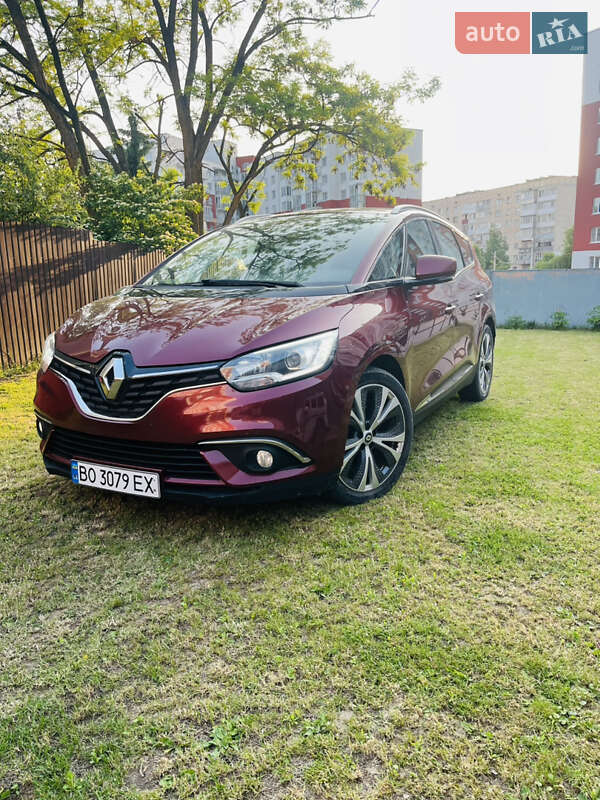 Минивэн Renault Grand Scenic 2016 в 