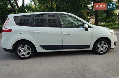Минивэн Renault Grand Scenic 2012 в 