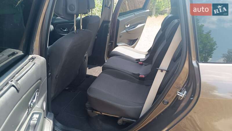 Минивэн Renault Grand Scenic 2014 в Киеве