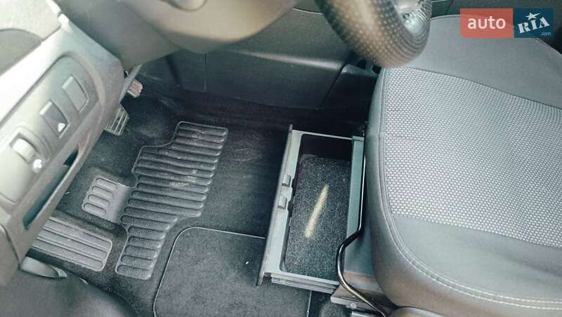 Минивэн Renault Grand Scenic 2014 в Киеве