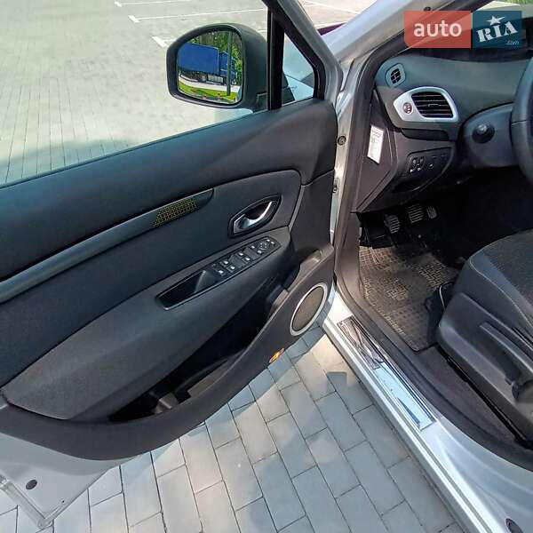 Минивэн Renault Grand Scenic 2010 в Киеве