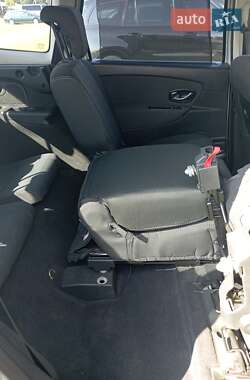 Минивэн Renault Grand Scenic 2010 в 
