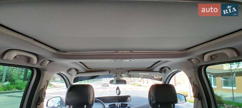 Минивэн Renault Grand Scenic 2011 в Святопетровское