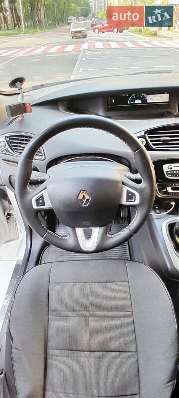 Минивэн Renault Grand Scenic 2011 в Святопетровское