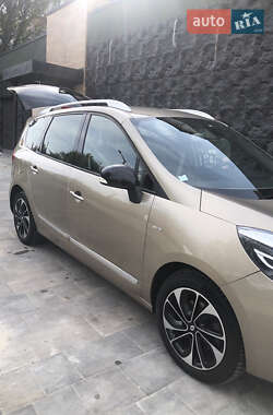 Минивэн Renault Grand Scenic 2016 в 